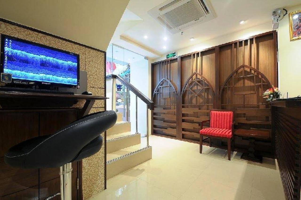 Royal Express Inn Бангкок Экстерьер фото